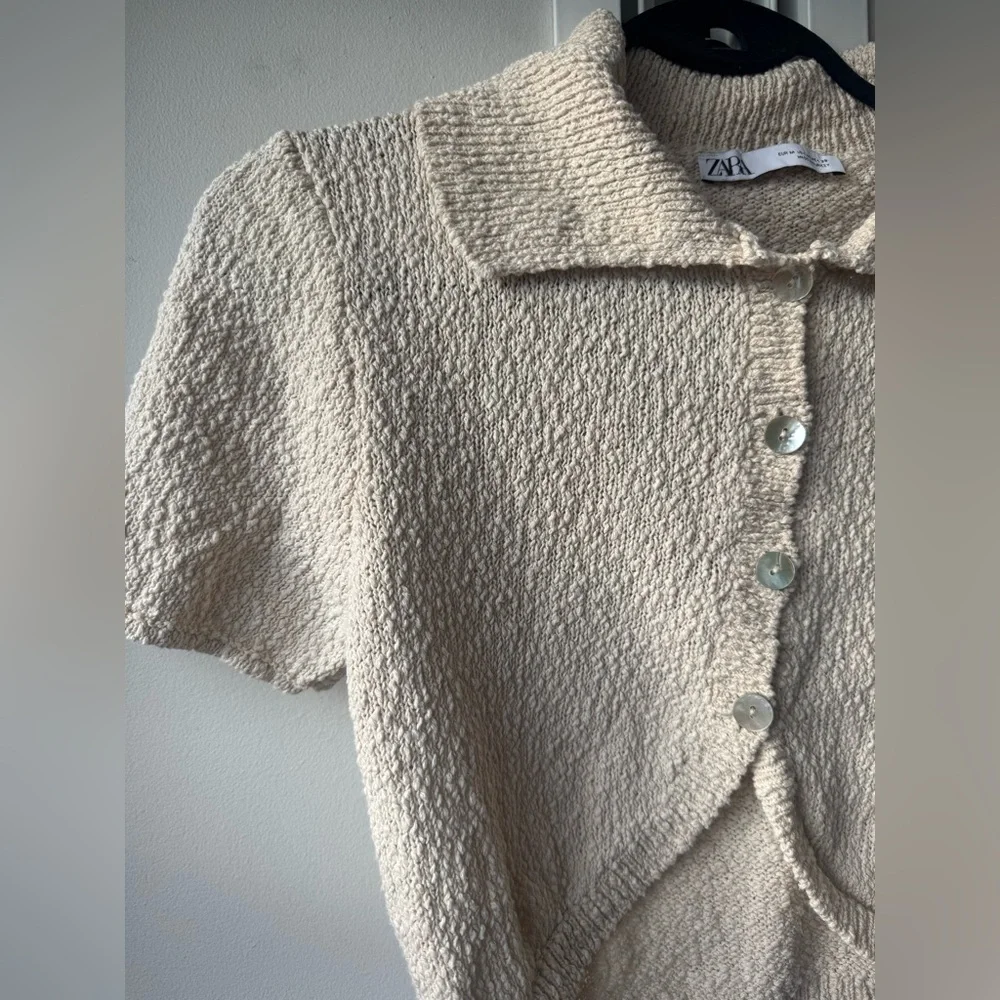 Short Sleeve Boucle Cardigan with Curved Hem - Picture 3 of 10